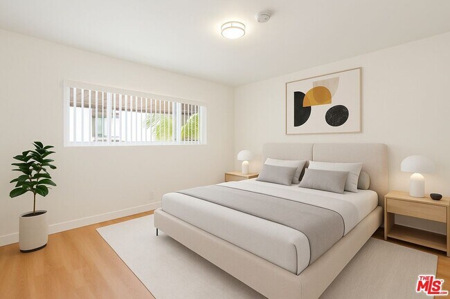 Photo - 8440 Willoughby Ave Unit 3