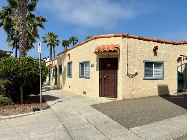 Single level steps to downtown Oceanside! - Single level steps to downtown Oceanside! Apartment Unit 408