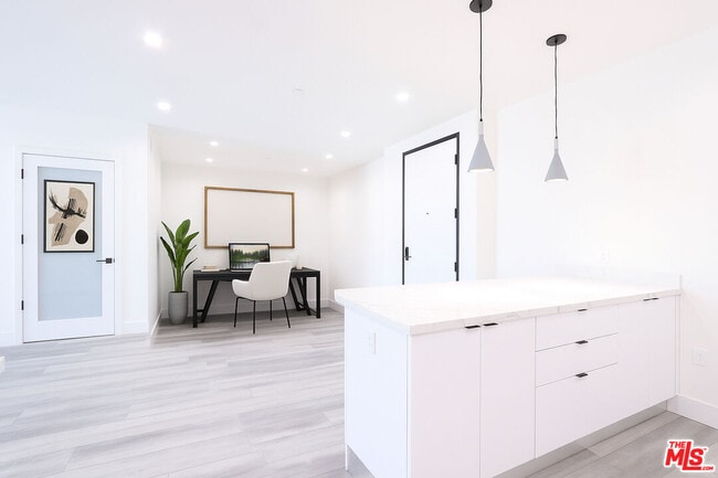 Photo - 11800 Courtleigh Dr Unit 305