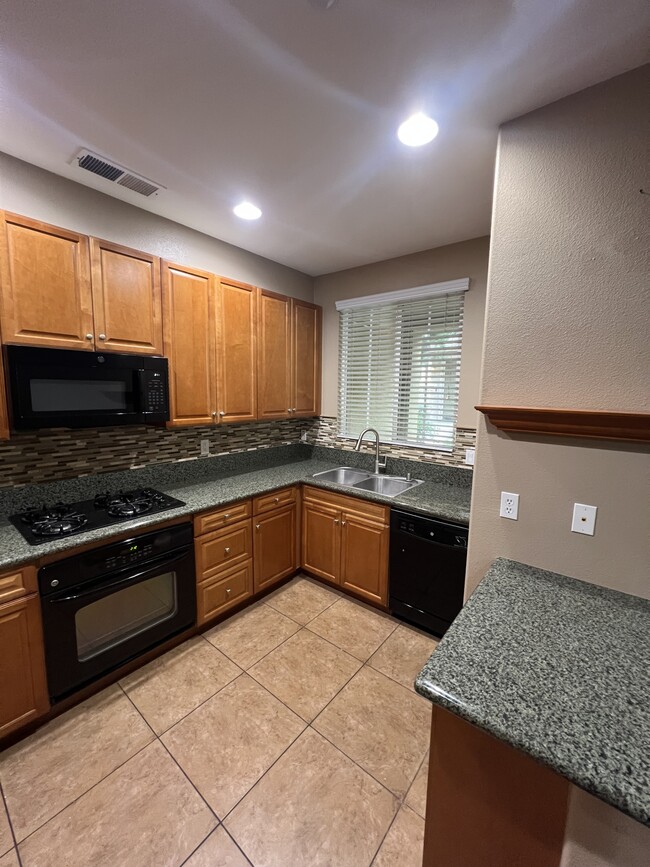 Photo - 30505 Canyon Hills Rd