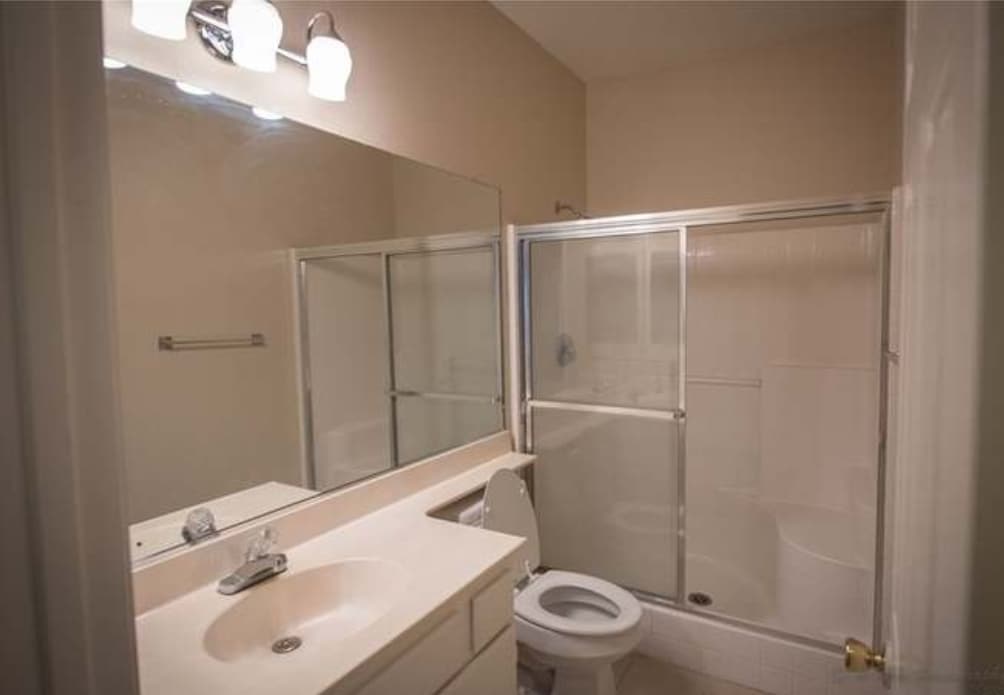 Photo - 22904 Briarwood Dr House