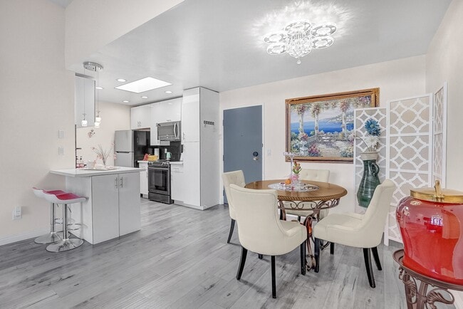 Photo - 4295 Vía Arbolada Unit #311