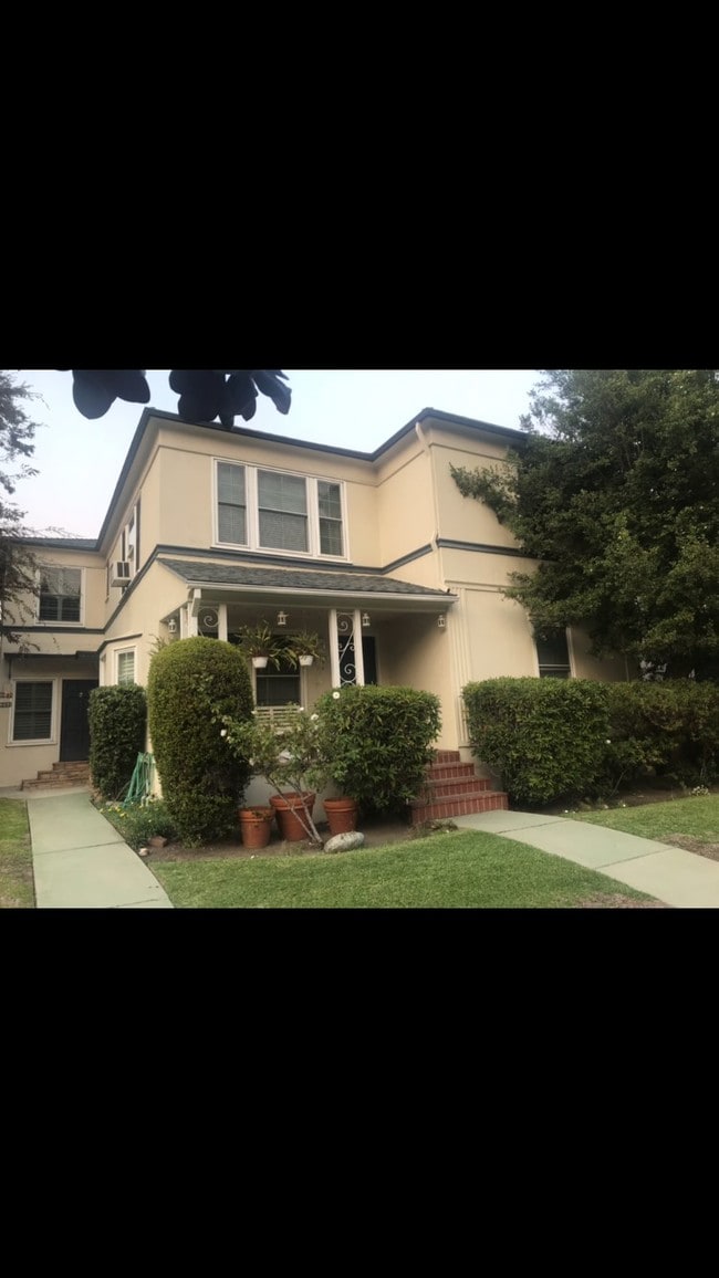 Perfect location- shops and restaurants - 9411 W Olympic Blvd Apartment Unit 9409