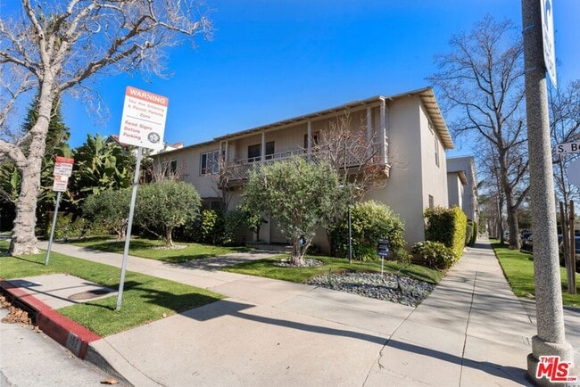 Building Photo - 9623 Charleville Blvd