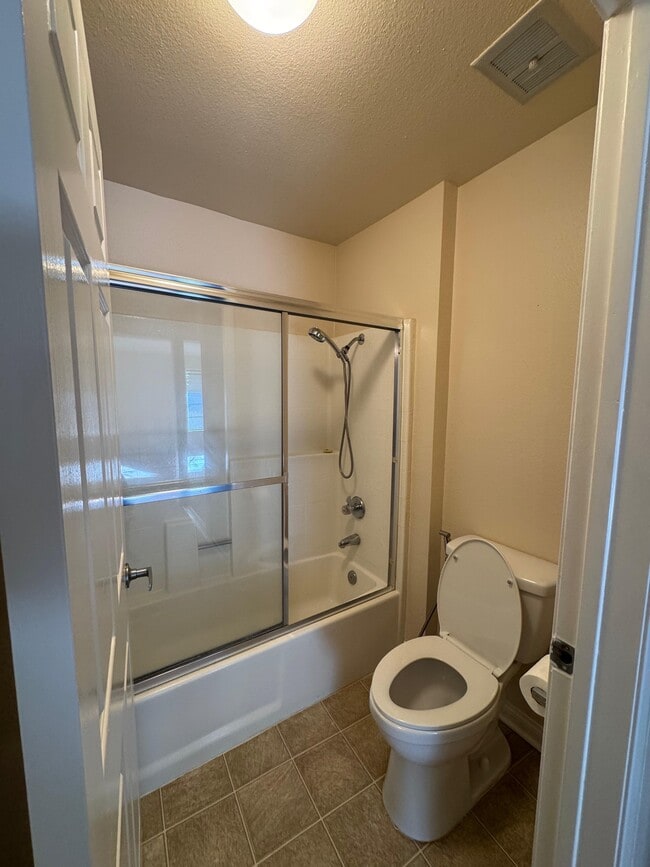 Photo - 5510 Owensmouth Ave Unit 202