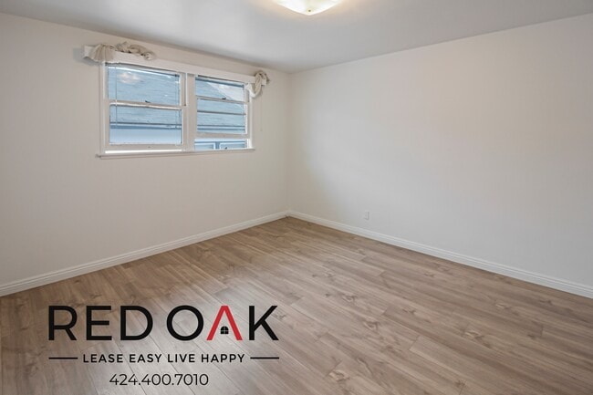 Photo - 7528 Norton Ave Unit 4