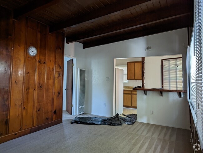 Building Photo - 25128 Feijoa Ave Rental