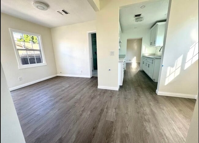 Photo - 7015 De Celis Pl