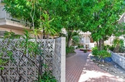 Photo - 445 E Magnolia Blvd