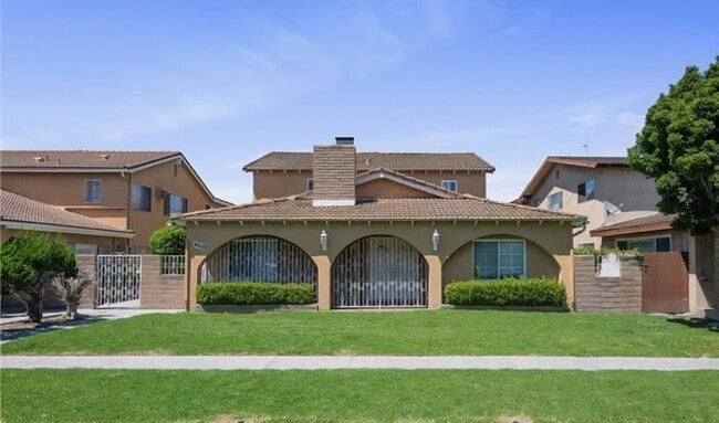 Photo - 4461 Green Ave Apartment Unit 4461 #C