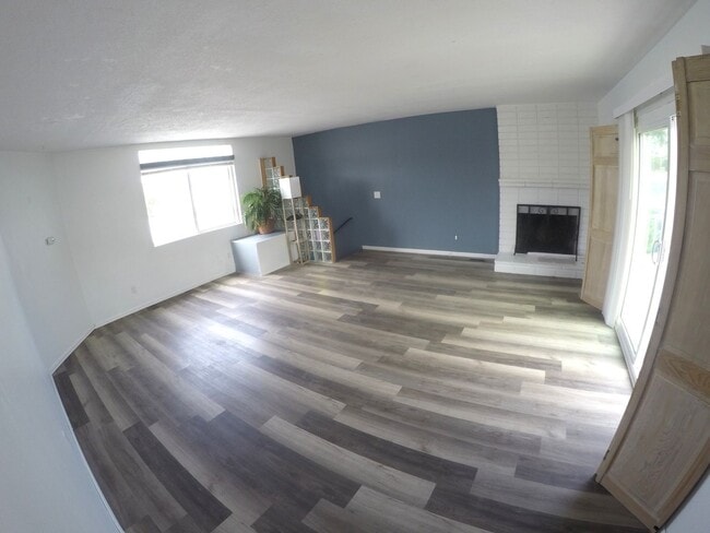 Photo - 1631 Van Horne Ln