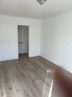 LIVING ROOM - 422 W Laurel St Apartments Unit A