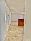 Photo - 824 W 11th St