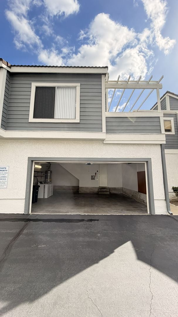 Building Photo - Diamond Bar 2BD Condo | Pool, Spa & Tennis Courts