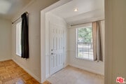 Photo - 10829 Kling St House