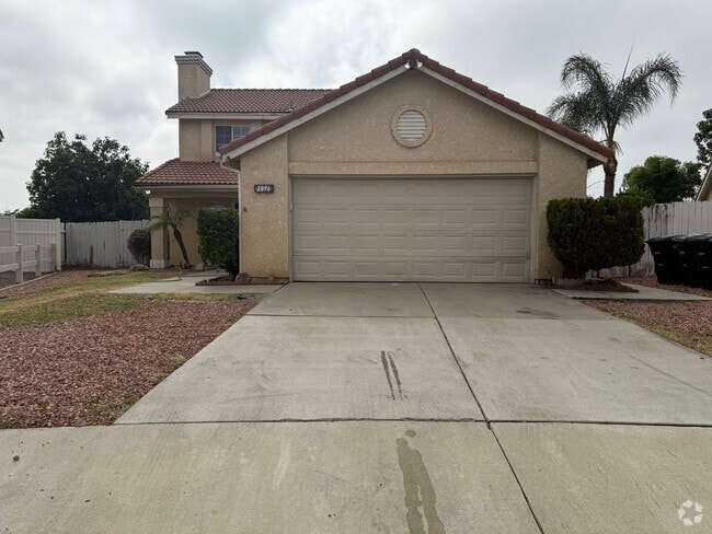 Building Photo - 3 Bedrooms 2.5 Bath home in Hemet