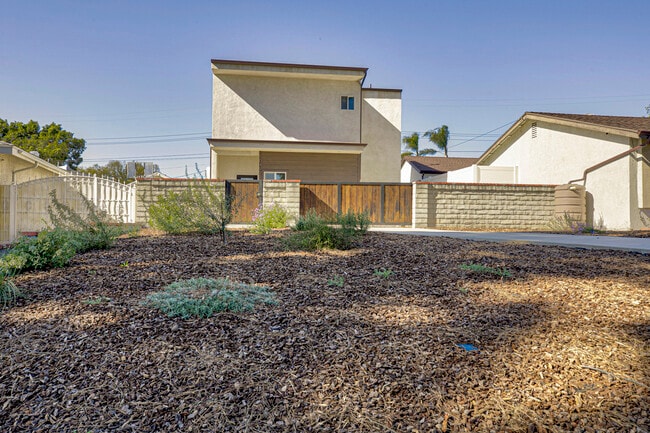 Photo - 10499 Yolanda Ave