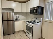 Photo - Charming & Spacious Studio – Steps from th... Apartment Unit 725  1/4