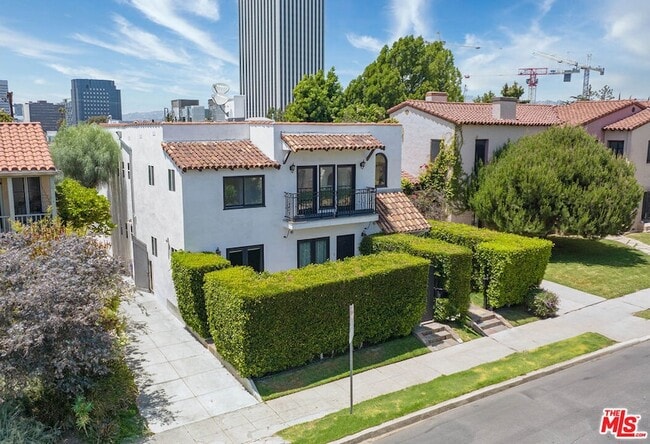 Photo - 831 S Curson Ave