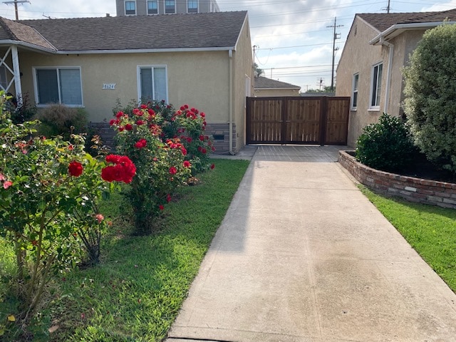 Photo - 8624 Lilienthal Ave