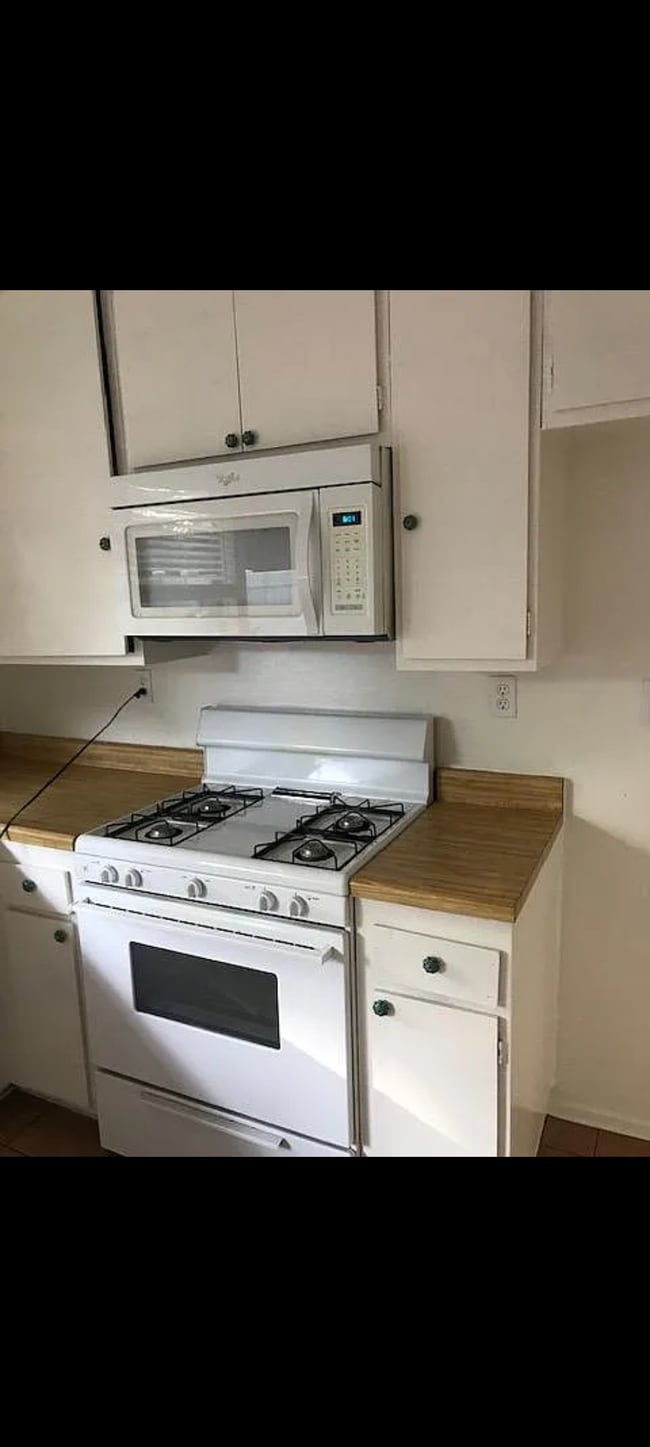 Building Photo - 486 Serento Cir Unit Wildwood