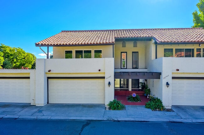 Building Photo - 30747 Calle Chueca