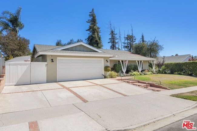 Photo - 222 Dickenson Ave