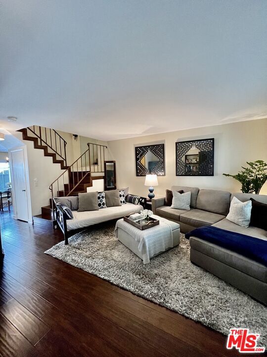 Photo - 27574 Rondell St