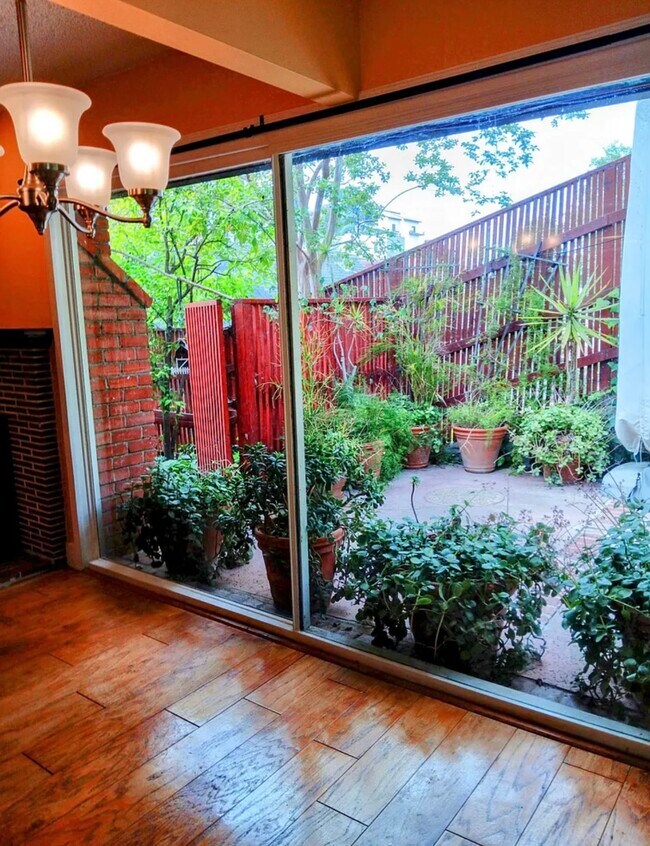 Photo - 3392 Barham Blvd