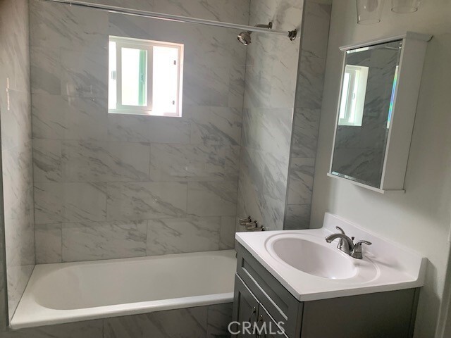 Photo - 1715 W 85th St