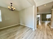Photo - Beautiful 5bdrm in Riverbend House
