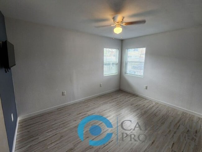 Photo - 1307 Division St Unit #D
