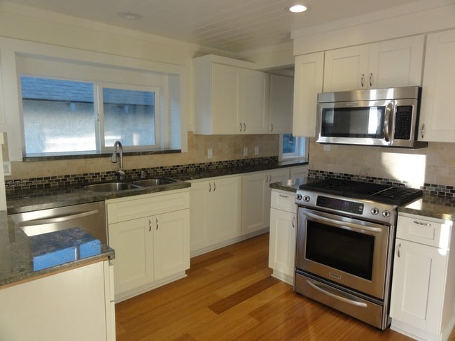 Kitchen - 2144 Monterey Blvd