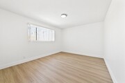 Photo - 412 W Queen St Unit 6