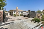 Photo - 10823 Cantara St House