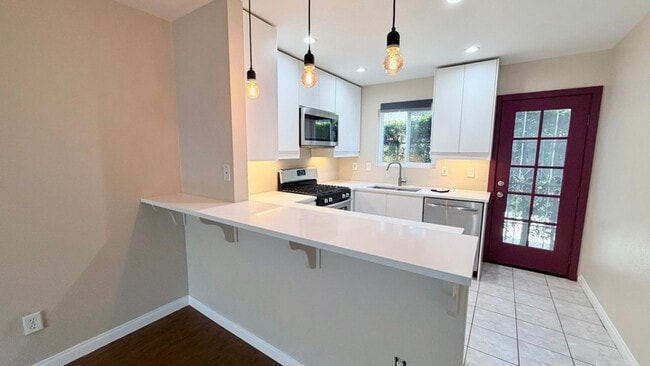 Photo - Charming 2 Bed / 1.5 Bath Townhome in the Heart of University Heights – Gated Community with Assi...