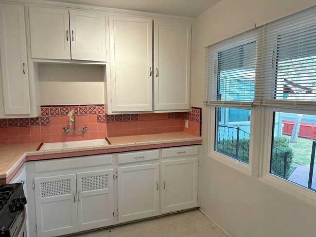 Photo - 4760-62-4762 College Ave Unit 4760 College