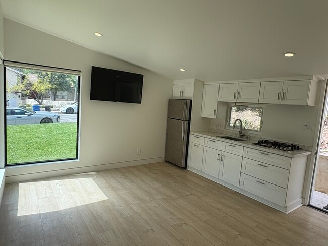 Photo - 4236 Ellenita Ave