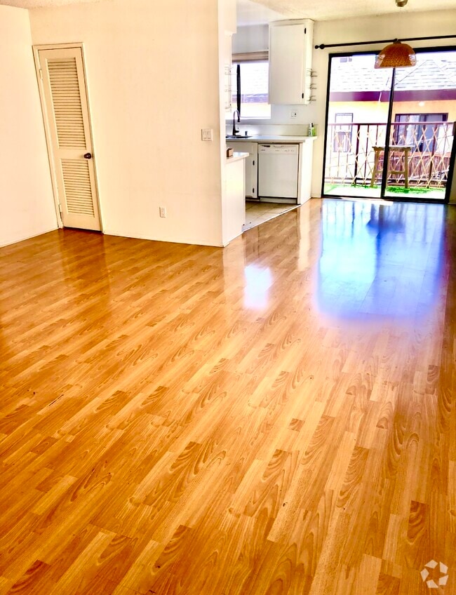 Building Photo - 1759 N Mariposa Ave Unit #8 Rental