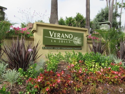 Building Photo - Fully furnished 1 bedroom condo and office...