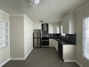 Photo - 352-354 S Reeves Dr Apartments