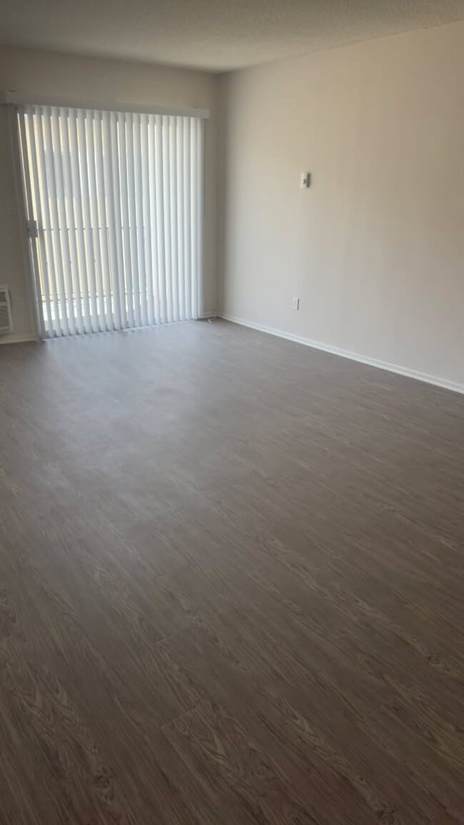 Photo - 11922 Kling St Unit 105
