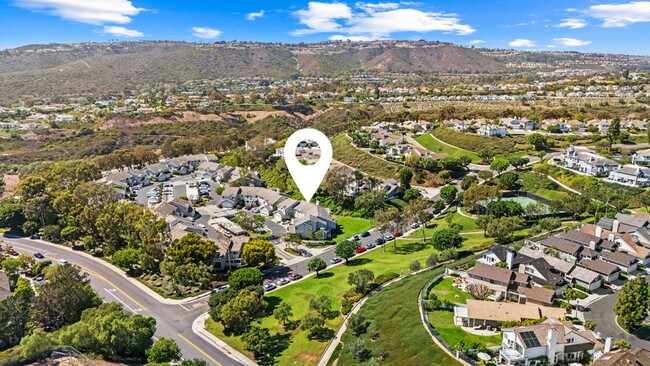 Photo - 13 Campton Pl