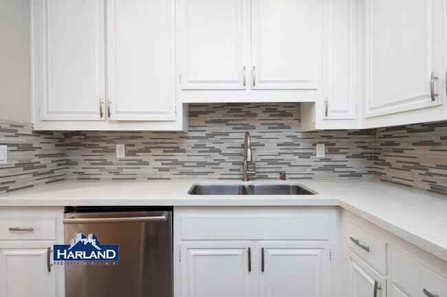 Photo - 7811 Eads Ave