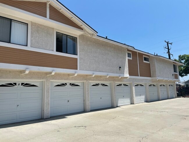 Photo - 7611 10th St