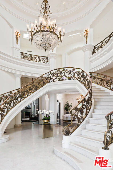 Photo - 1091 Laurel Way