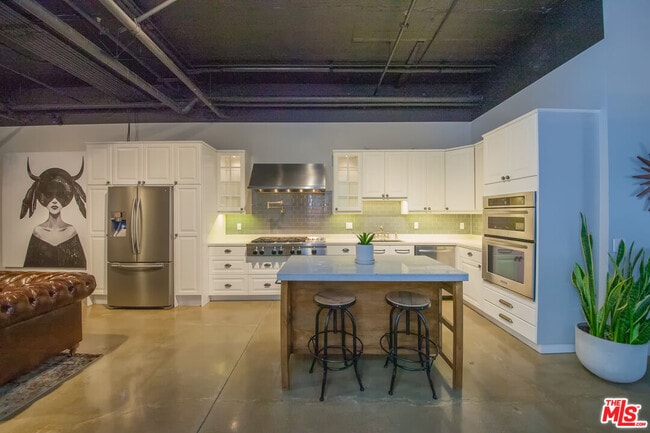 Photo - 530 Molino St Unit 113