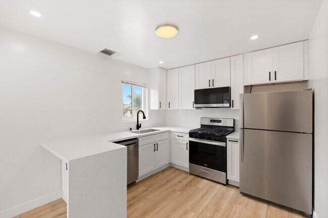 Photo - 228-230 Elm Ave Unit 230
