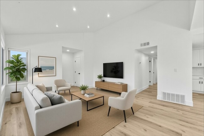 Photo - 18652 Libra Cir Unit 1