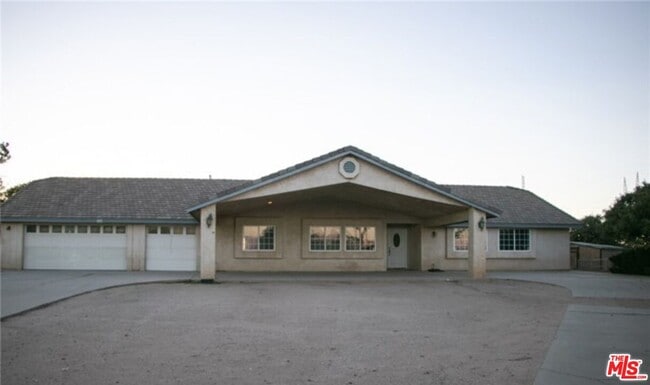 Building Photo - 7510 Rodeo Rd